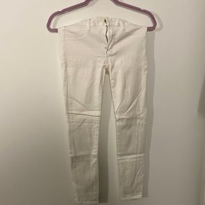 White skinny jeans